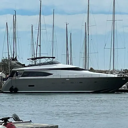 Botel Motoryacht 21 Avec Equipage Barcelona