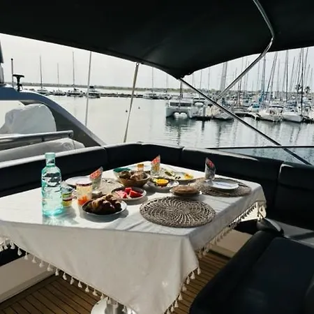 Motoryacht 21 Avec Equipage * Barcelona