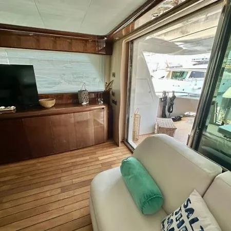 Motoryacht 21 Avec Equipage Botel