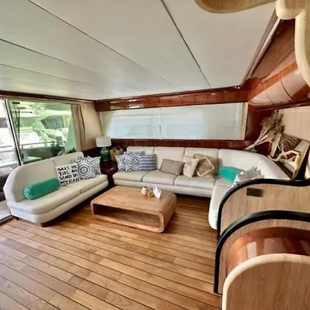 Motoryacht 21 Avec Equipage
