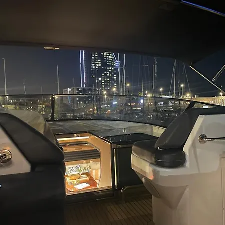 Motoryacht 21 Avec Equipage Botel *