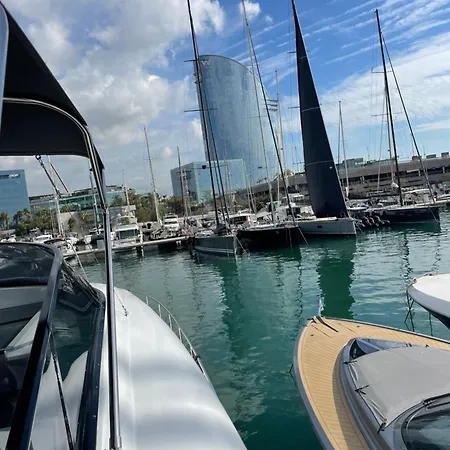 Botel Motoryacht 21 Avec Equipage Barcelona