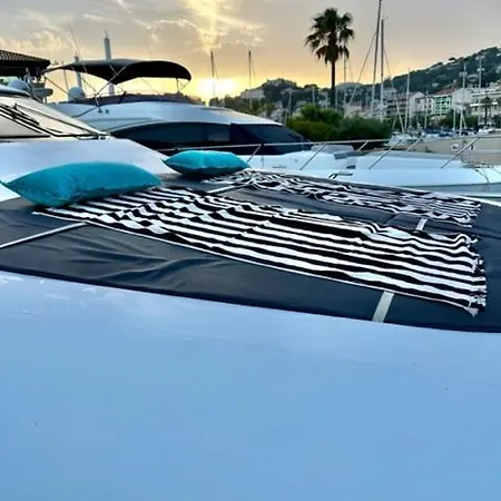 Motoryacht 21 Avec Equipage